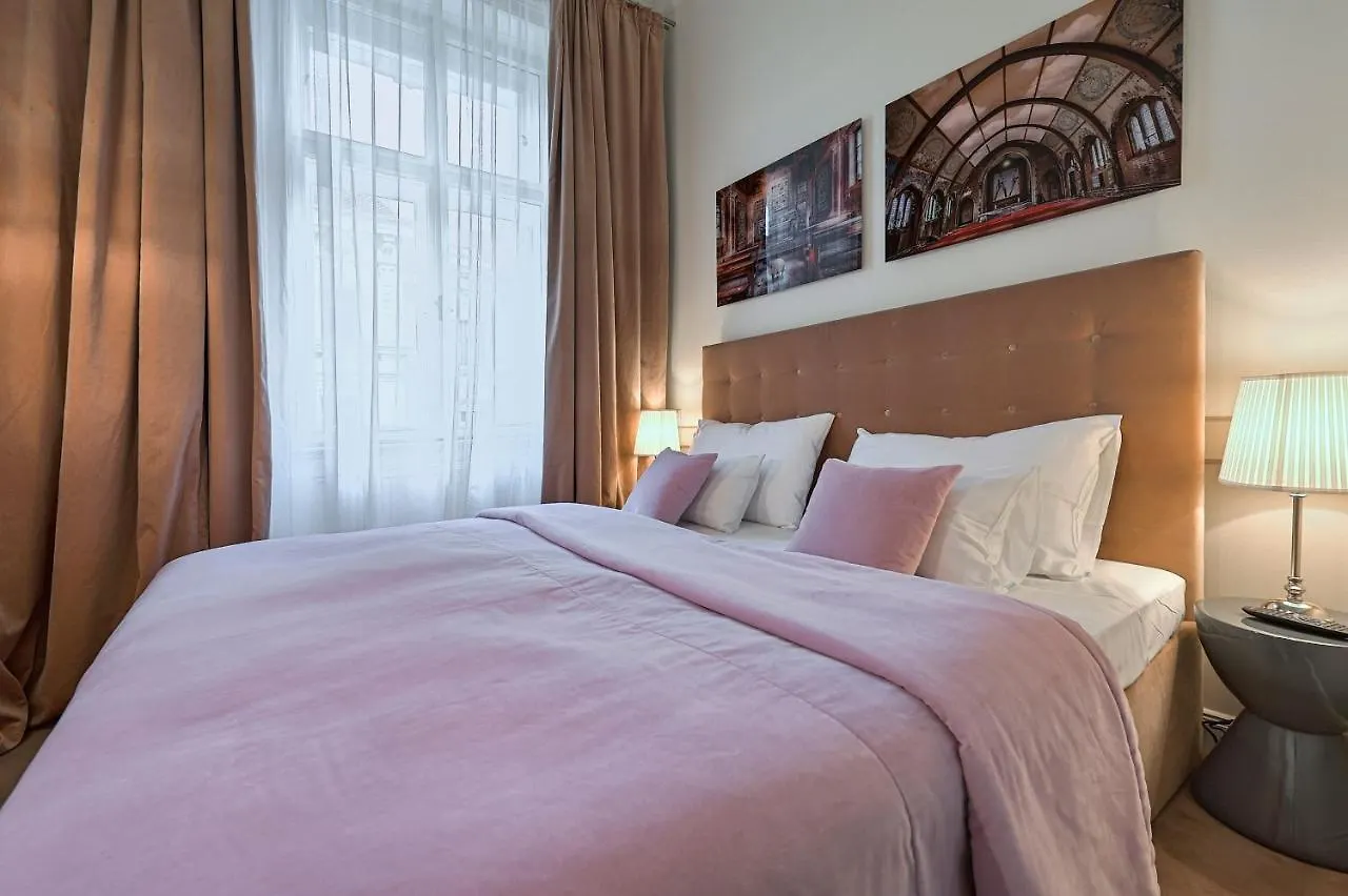 Garnisongasse - Luxurious Apartment Close To The City Centre Vienna