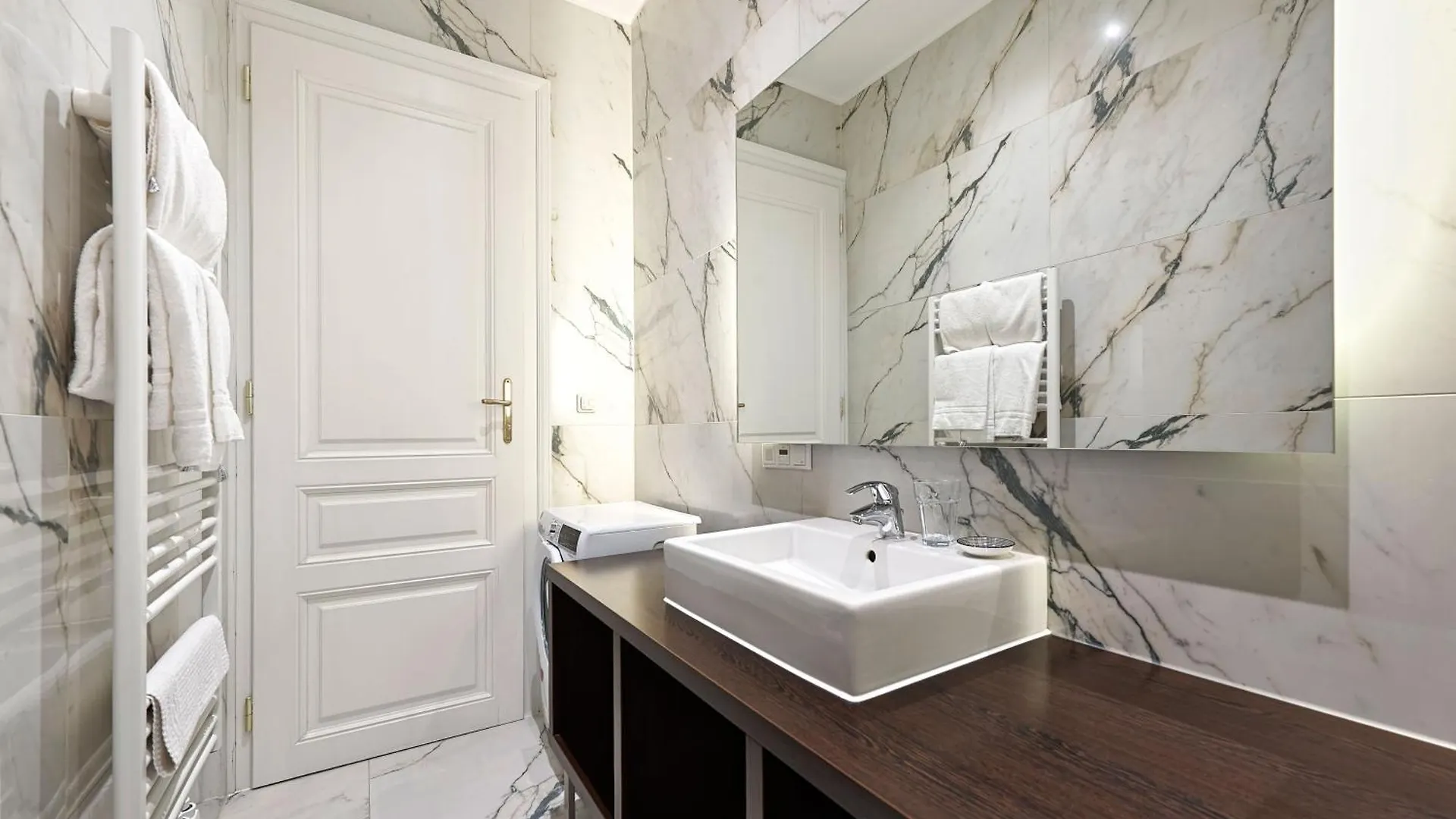 Garnisongasse - Luxurious Apartment Close To The City Centre Vienna 0*,  Austria
